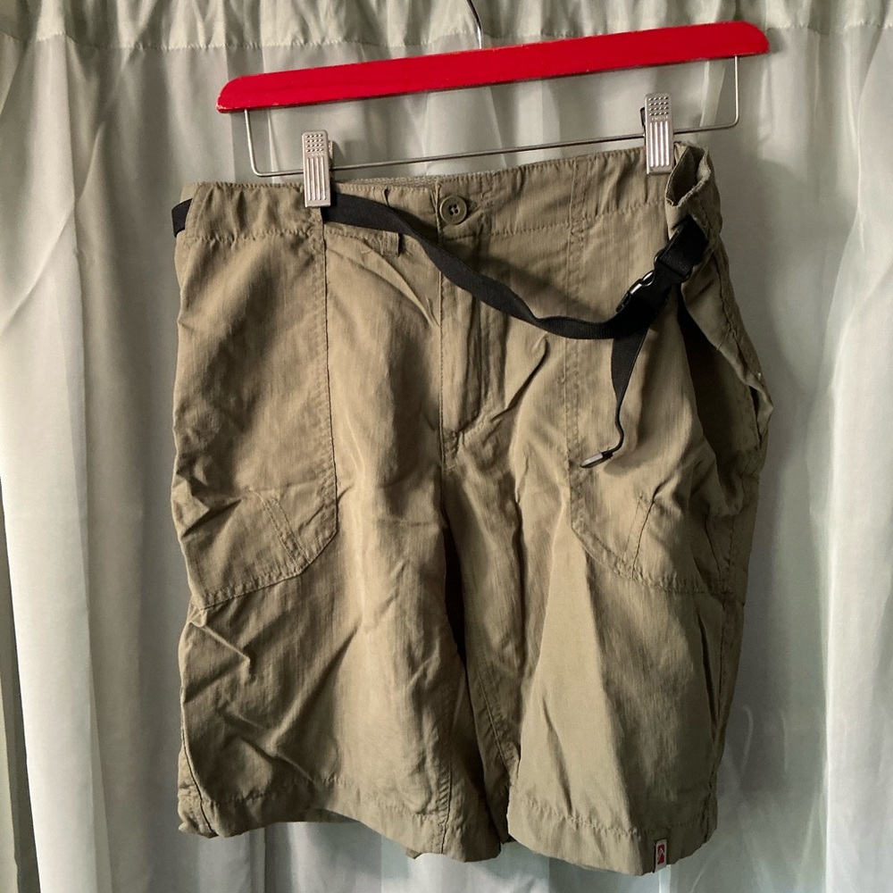 Alpine Women's green Cargo Shorts size small